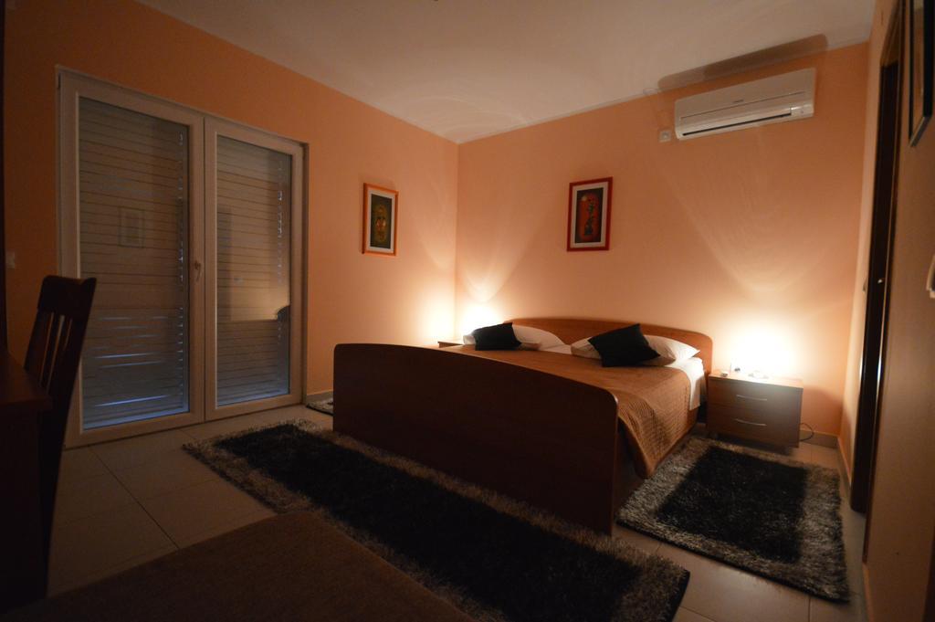 Villa Castello Residence Zrnovo Bagian luar foto